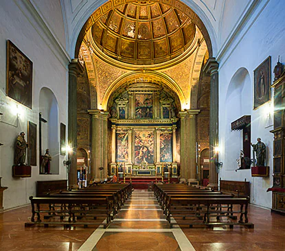 Interior de la iglesia de la Anunciación, patrimonio universitario