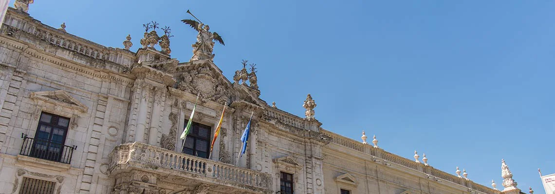 Fachada histórica del Rectorado de la Universidad de Sevilla